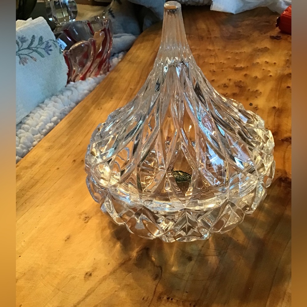Rare Vintage New Shannon Crystal from Ireland in the shape of a Hershey Kiss.